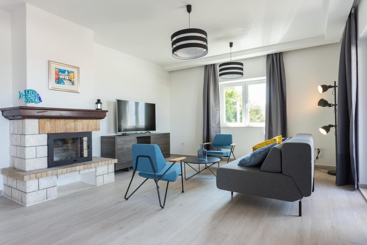 Apartments Bella Vista - 米利尼 外观 照片